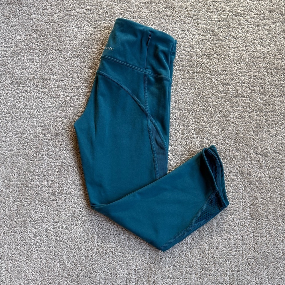 Lorna Jane Cropped Leggings - Picture 7 of 7